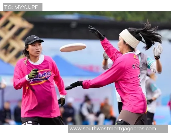 深圳飞盘队与北京飞盘队赛后复盘分析灵活性对抗的精彩瞬间